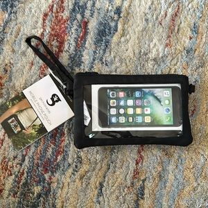 Gecko mobile phone pouch NWT